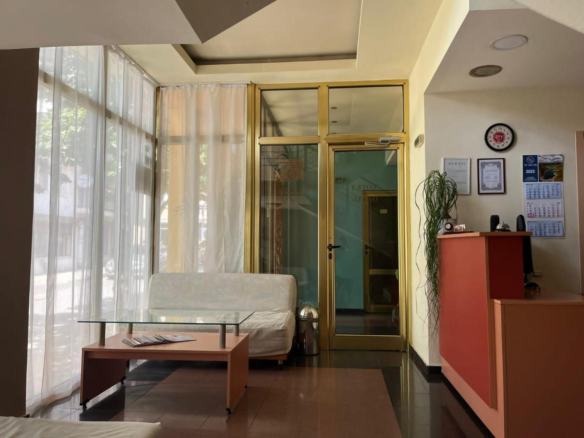 Hotel Kredo Sliven Exterior photo