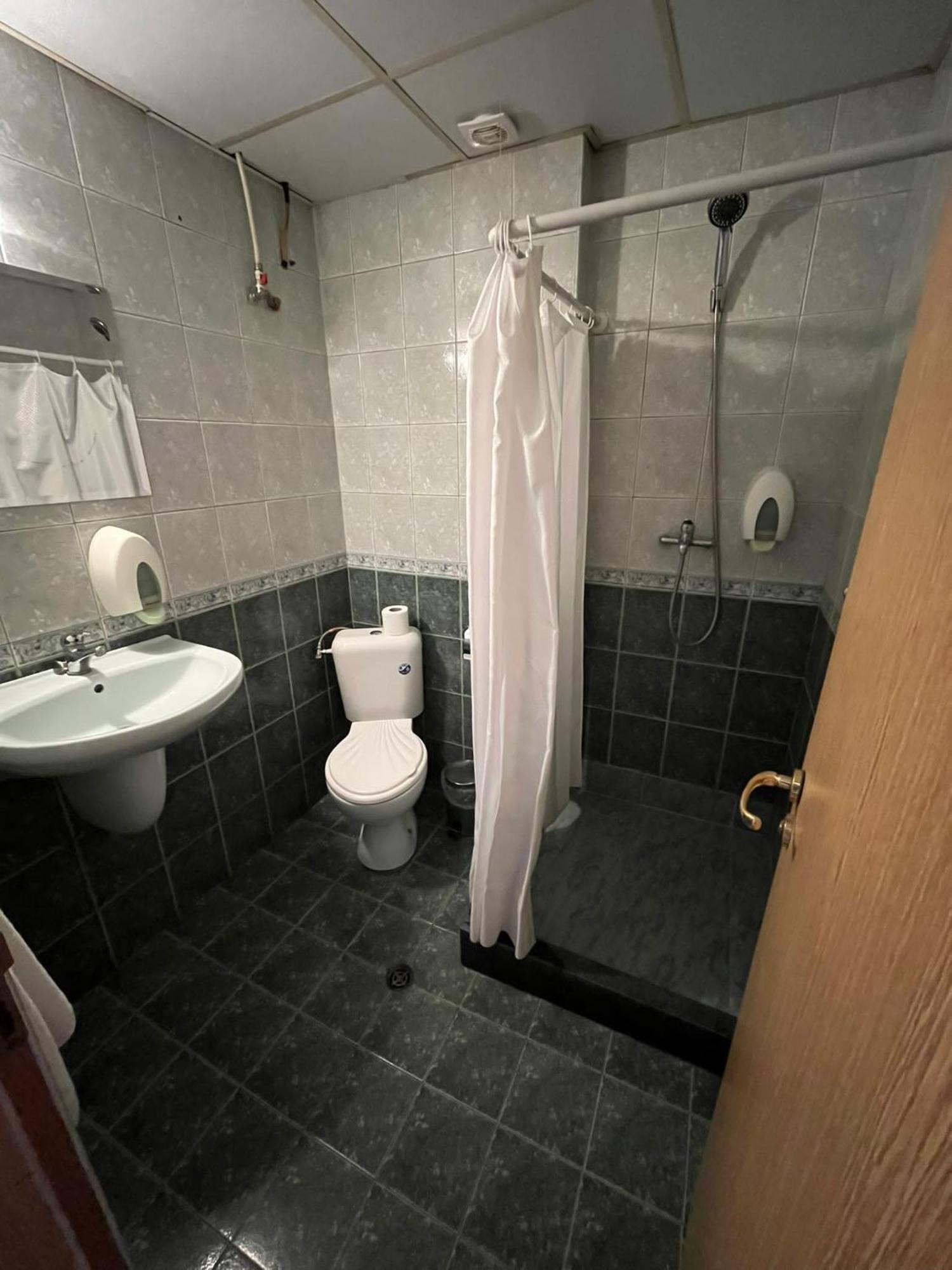 Hotel Kredo Sliven Exterior photo